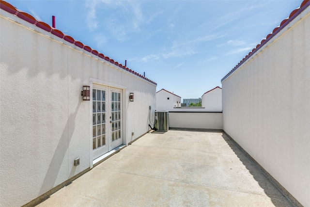 view of patio / terrace featuring cooling unit