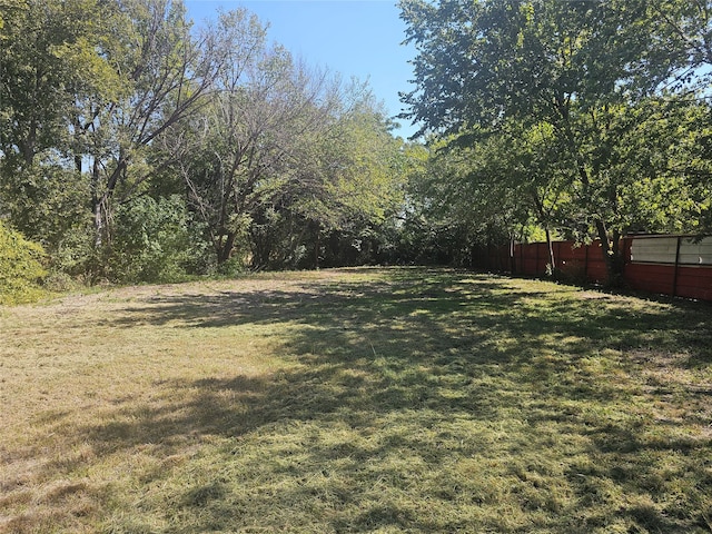 Listing photo 2 for 105 Huling Dr, Azle TX 76020