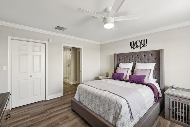 bedroom featuring dark wood-type flooring, crown molding, a closet, and ceiling fan