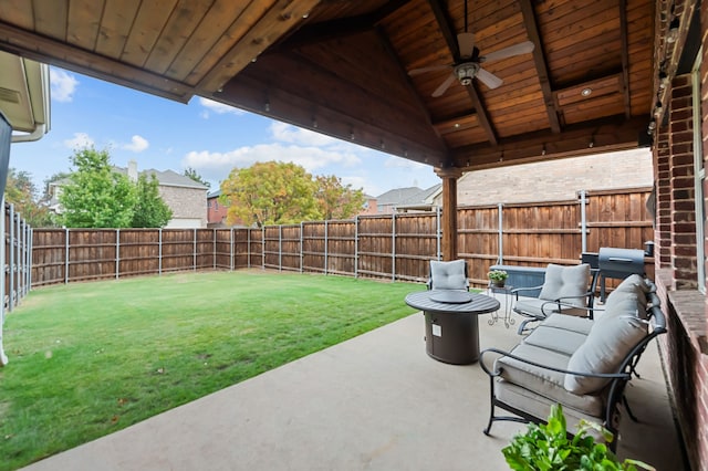 view of patio / terrace featuring an outdoor hangout area and ceiling fan