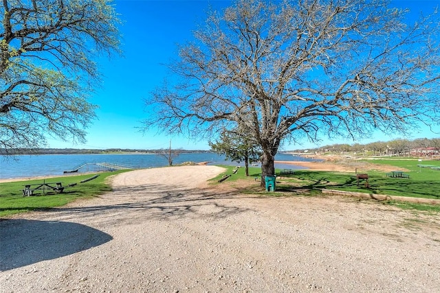 Listing photo 3 for 101 Cheyenne Dr, Nocona TX 76255