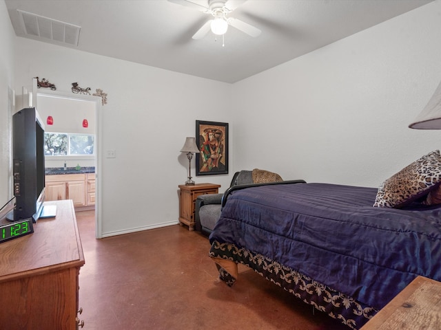 bedroom with ceiling fan