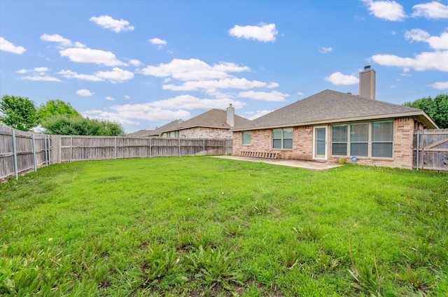 view of yard with a patio