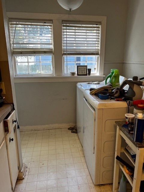 laundry area featuring washer and clothes dryer