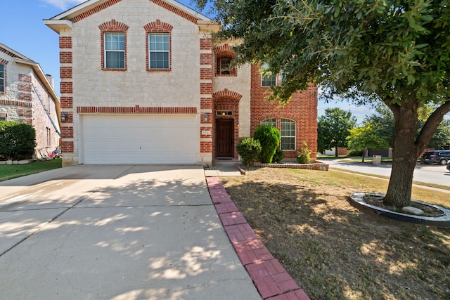 view of front facade featuring a garage