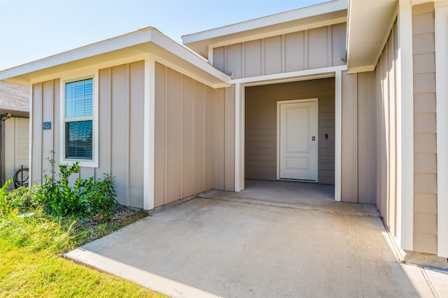 view of entrance to property