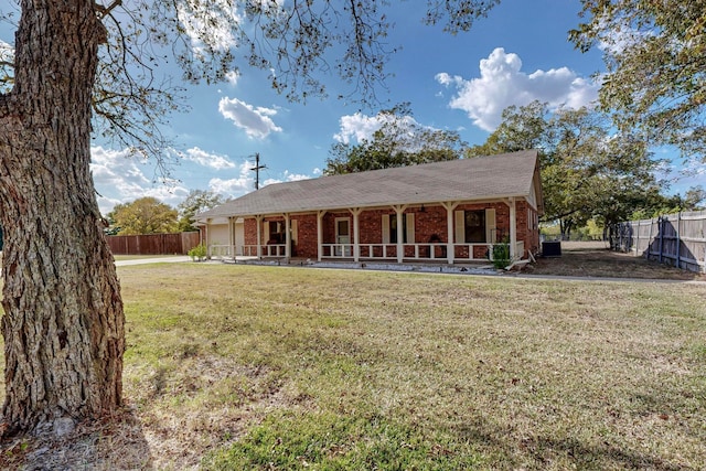 view of front of house with a front yard