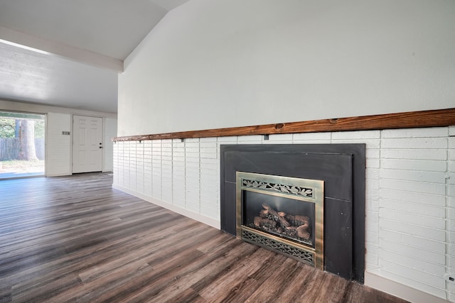 details featuring hardwood / wood-style floors