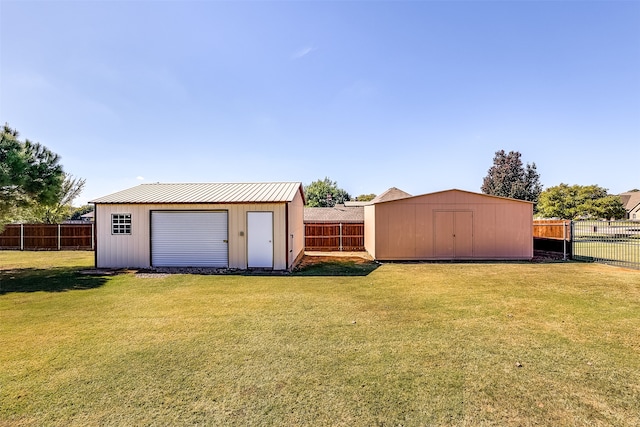 view of yard with a storage unit