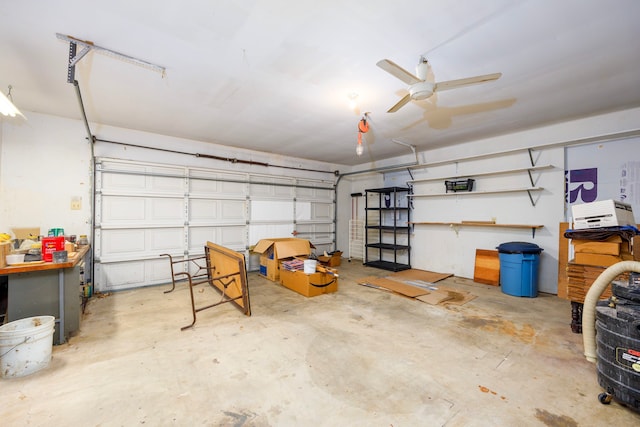 garage featuring ceiling fan