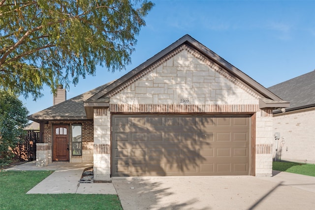 view of front facade featuring a garage