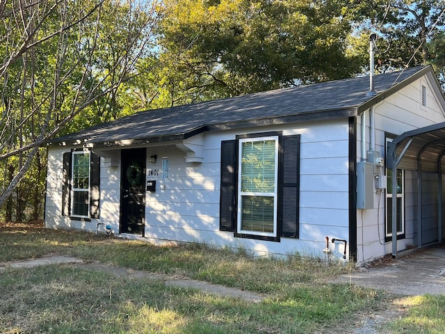 view of front of property