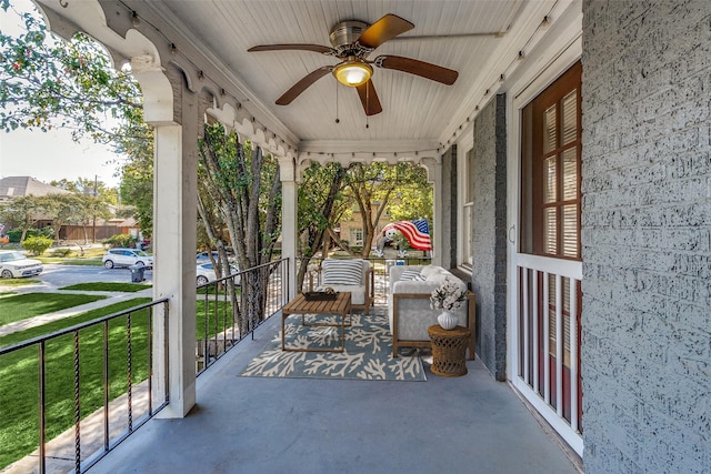 view of patio / terrace with ceiling fan and covered porch