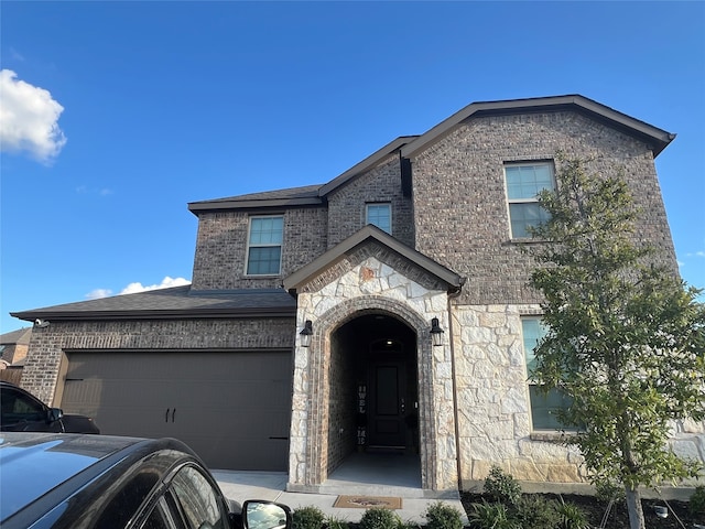 view of front facade featuring a garage