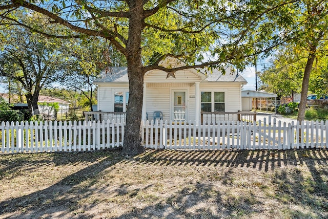 view of front of property