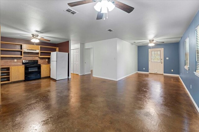 kitchen with tasteful backsplash, ceiling fan, sink, and white appliances