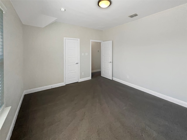 unfurnished bedroom featuring a closet