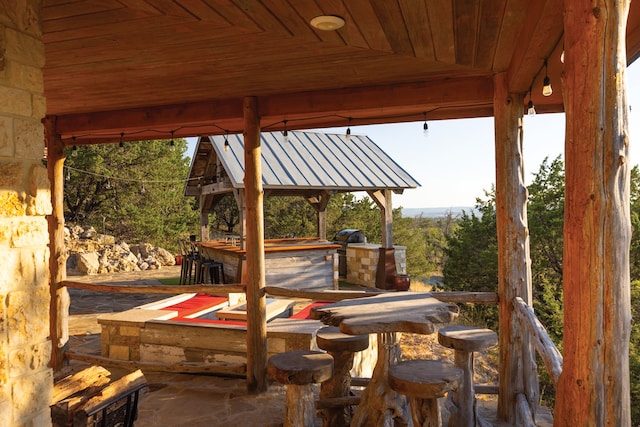 view of patio / terrace with an outdoor kitchen