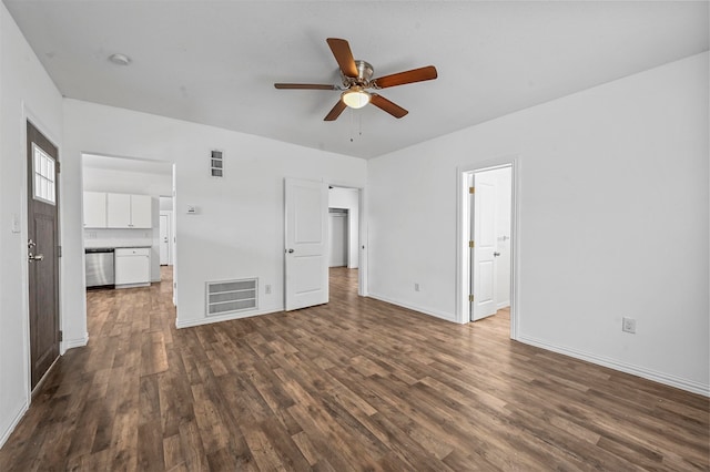 unfurnished bedroom with dark wood-type flooring and ceiling fan