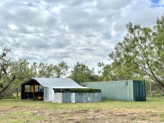 view of outdoor structure