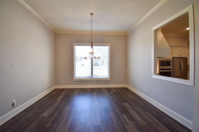 unfurnished dining area with crown molding, dark wood-type flooring, and a chandelier