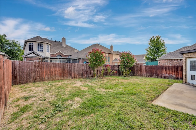 view of yard with a patio