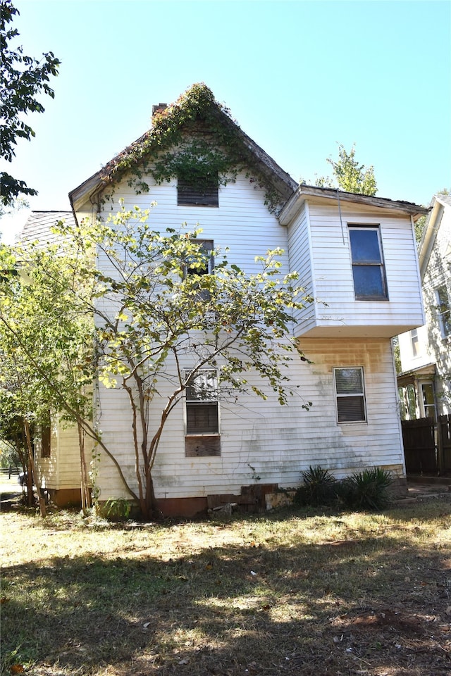 view of side of home