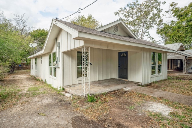 view of front of house featuring a patio area