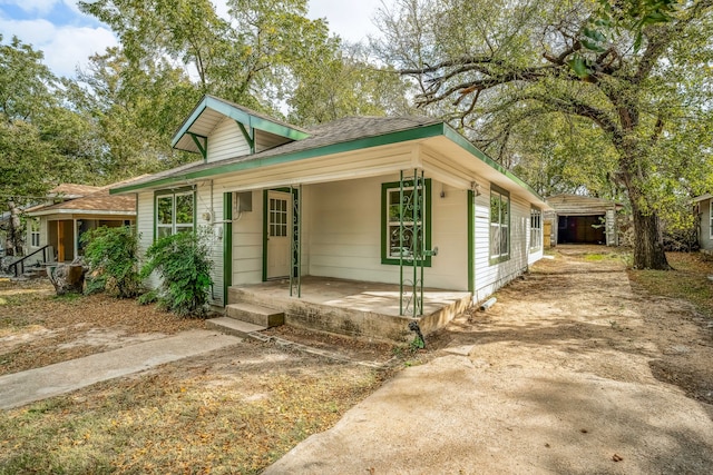 view of front of house with covered porch