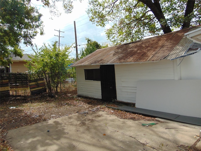 view of outdoor structure