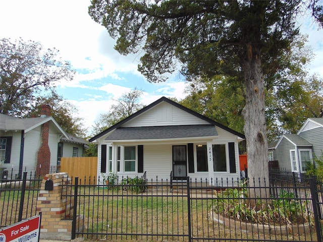 view of front facade featuring covered porch