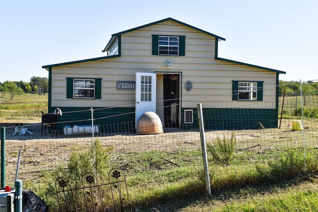 view of front of property