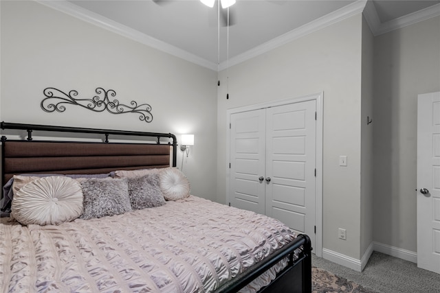 carpeted bedroom featuring crown molding, a closet, and ceiling fan