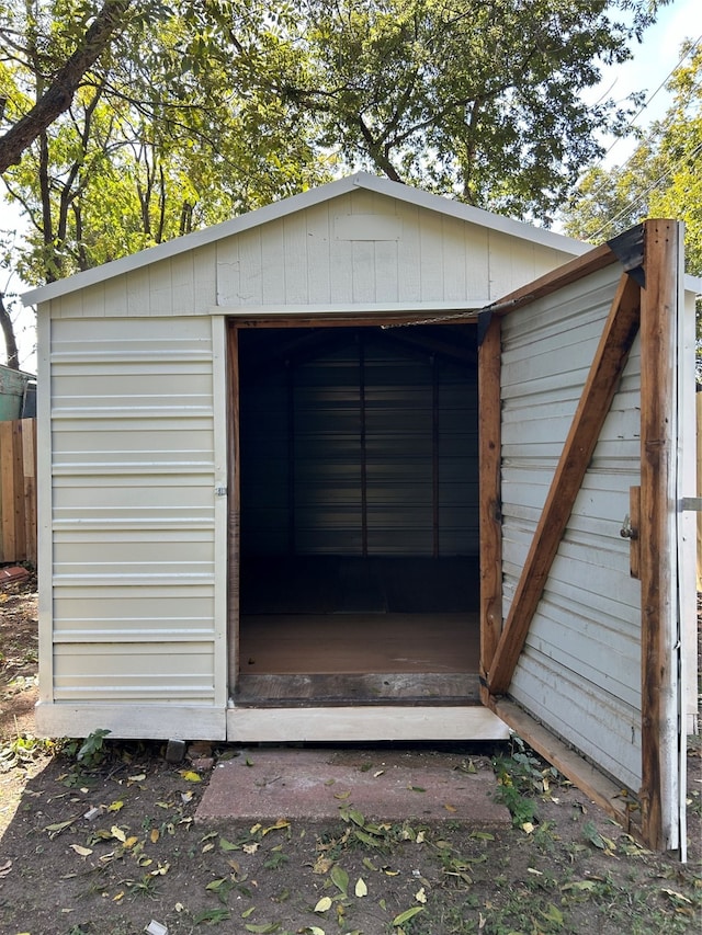 view of outbuilding