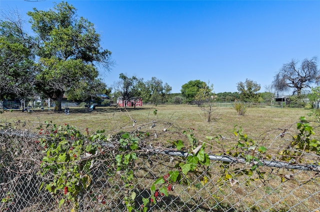 view of yard featuring a rural view