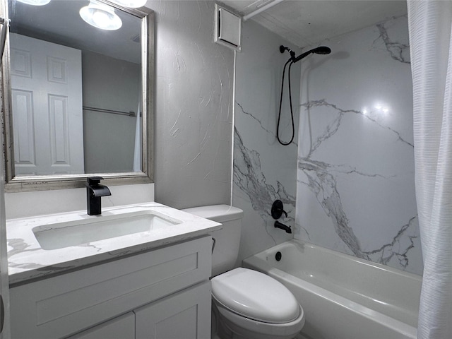 full bathroom featuring shower / bath combo with shower curtain, vanity, and toilet