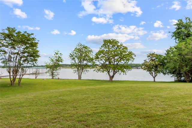 view of yard with a water view