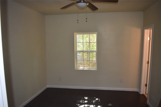 unfurnished room with ceiling fan