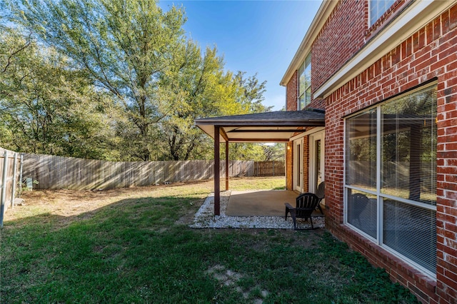 view of yard with a patio