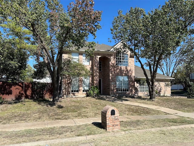 view of front of house with a front yard