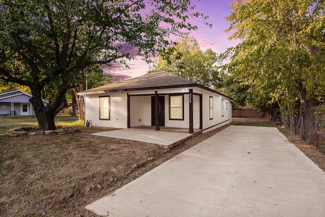 view of front of home featuring a patio area