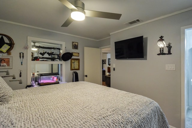 2725 S 40th St, Abilene, TX 79605 - bedroom with visible vents, a ceiling fan, and ornamental molding