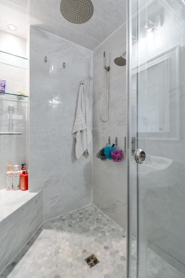 2725 S 40th St, Abilene, TX 79605 - full bath featuring a marble finish shower