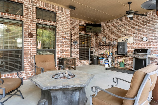 view of patio with ceiling fan