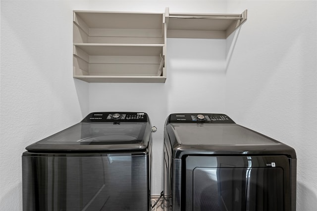 laundry room featuring independent washer and dryer