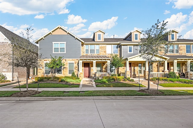 view of front of property with covered porch