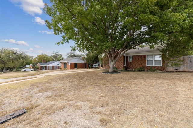 view of front of property