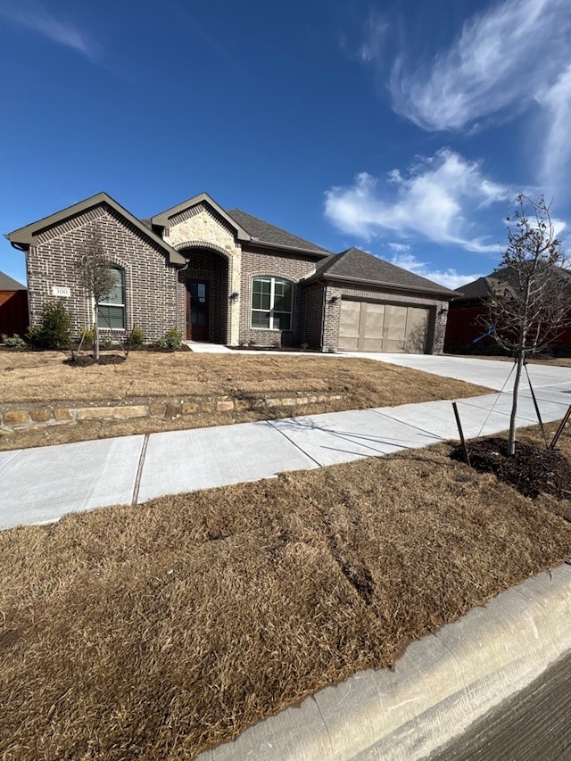 view of front of house featuring a garage