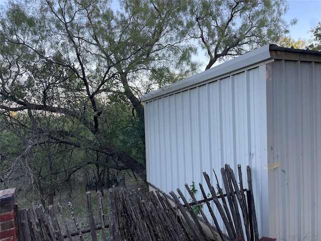 view of outbuilding