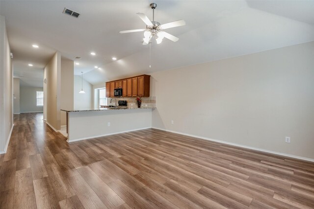 laundry room featuring washing machine and clothes dryer